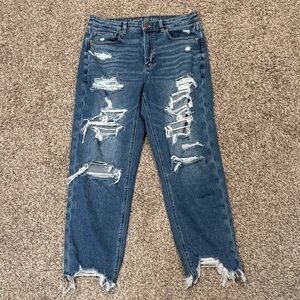 American Eagle Distressed Mom Straight Jean Size 8